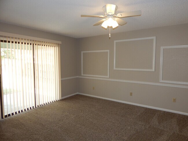 Building Photo - 4505 River Oaks Dr