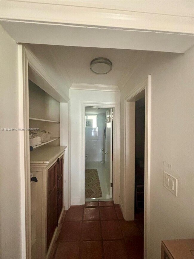 Building Photo - 240 Galen Dr