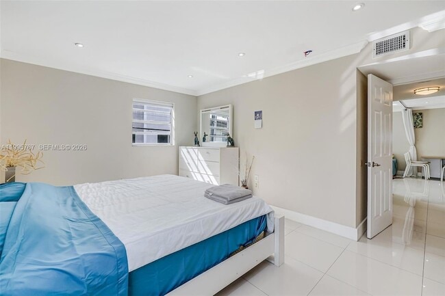 Building Photo - 618 Euclid Ave