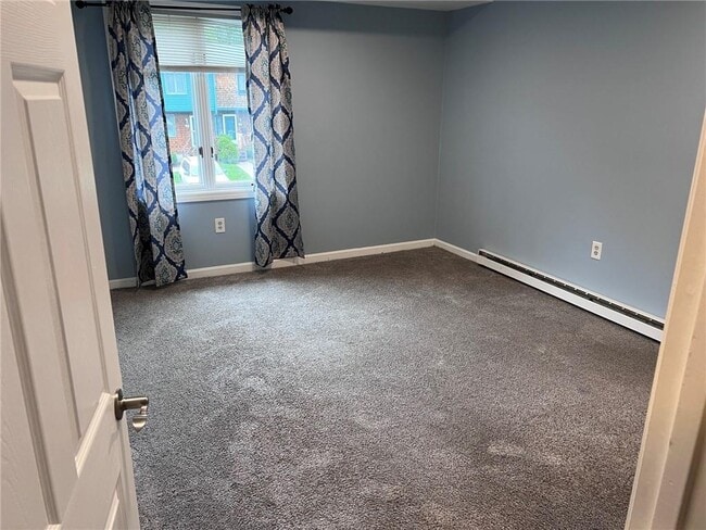 Building Photo - 206 Arthurs Way