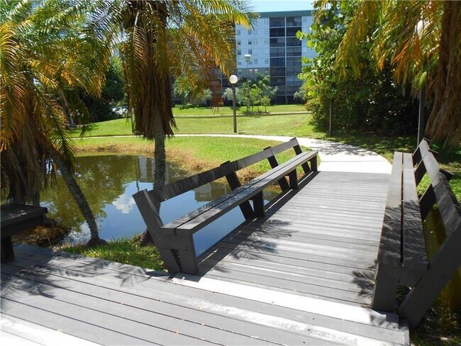 Building Photo - 2217 Cypress Island Dr