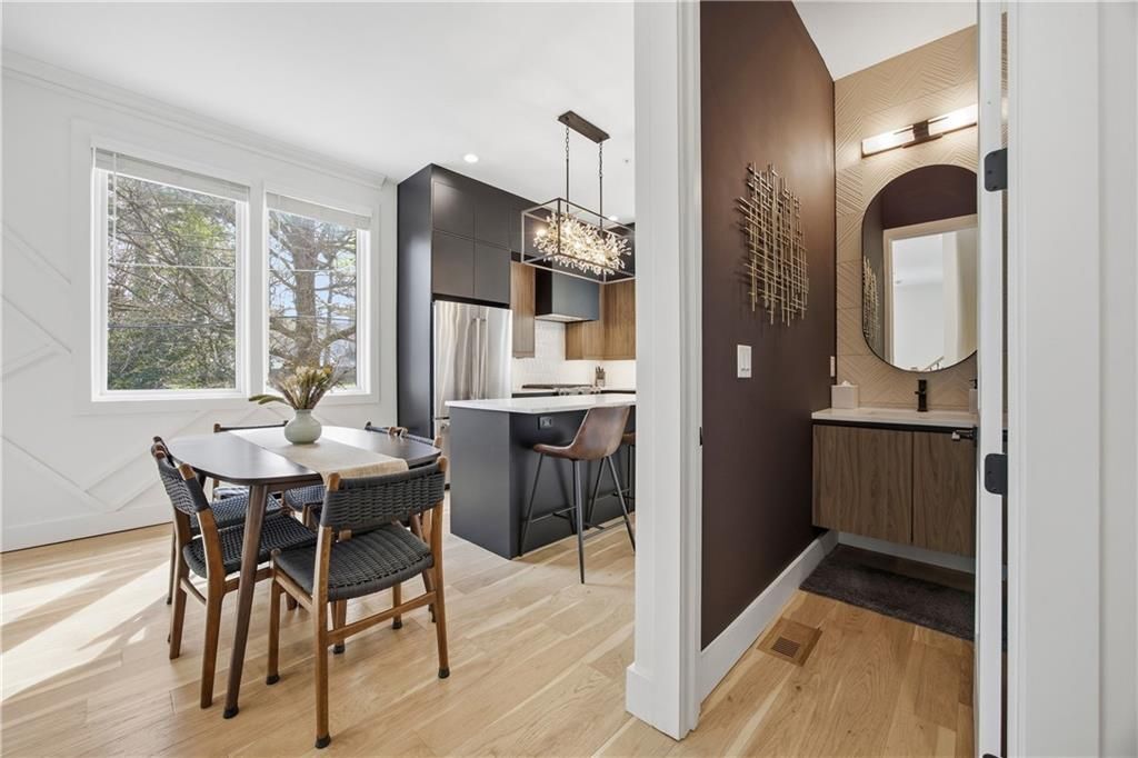 Building Photo - 436 Markham St SW