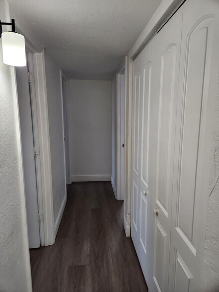 Building Photo - 9143 SW 77th Ave
