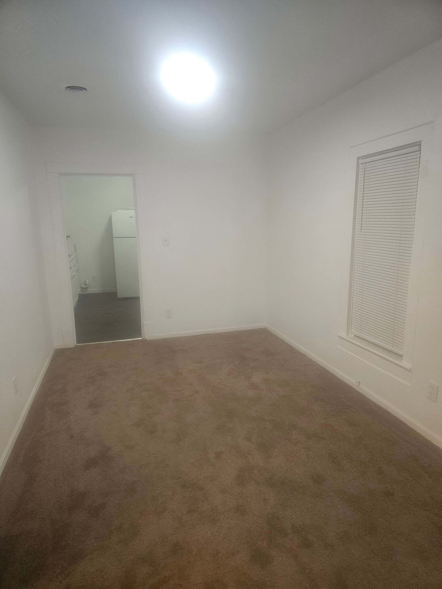 livingrm/dnrm - 1326 Bridge St