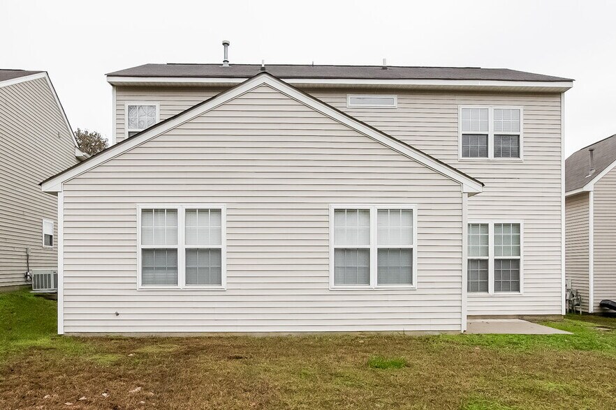 Building Photo - 12708 Deaton Hill Dr