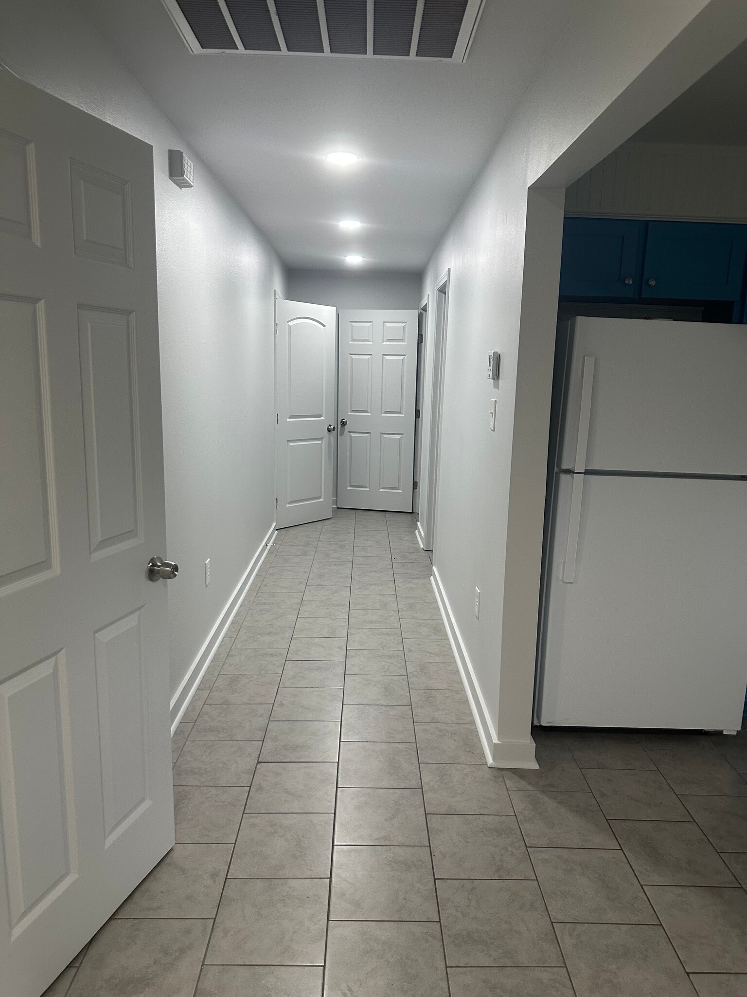 Building Photo - 729 Kenney St