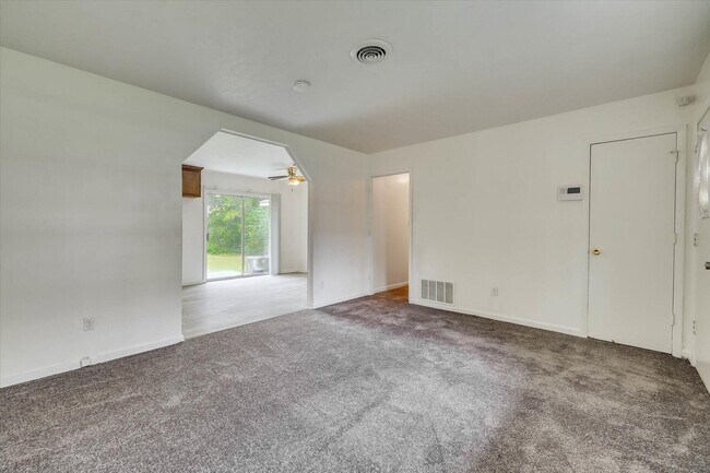 Building Photo - 2307 Hardwick Rd