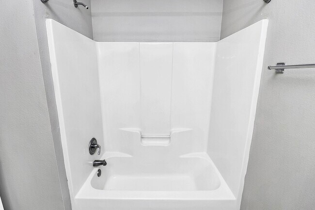 Building Photo - 141 Ross Moore Ave