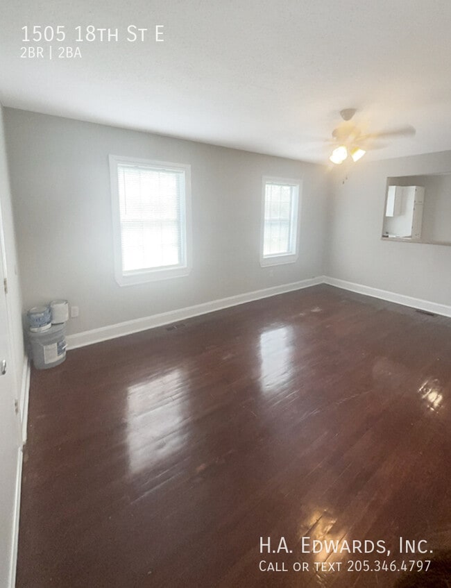 Building Photo - 1505 18th E St