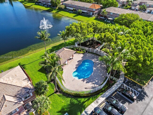 Building Photo - 16544 SW 68th Terrace