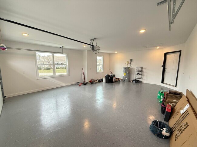 Building Photo - 46 Caden Ln