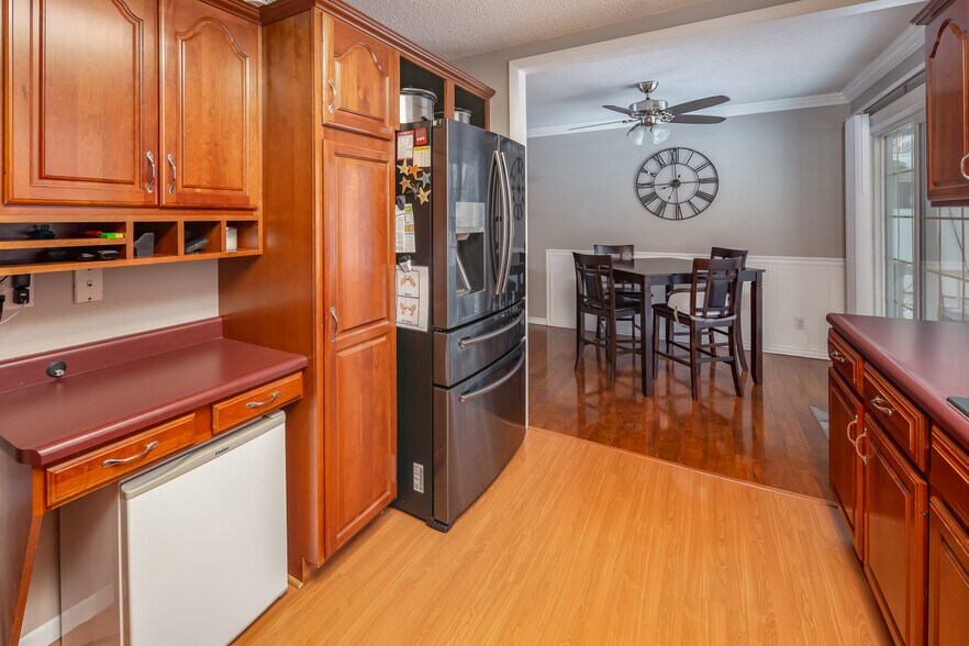 Building Photo - 3117 Windsor Dr