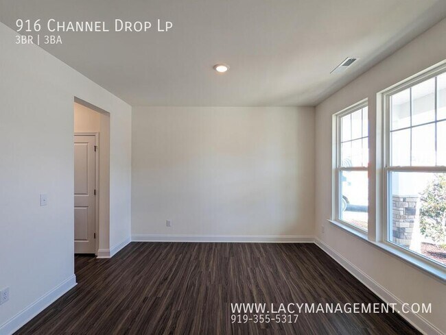 Building Photo - 916 Channel Drop Lp
