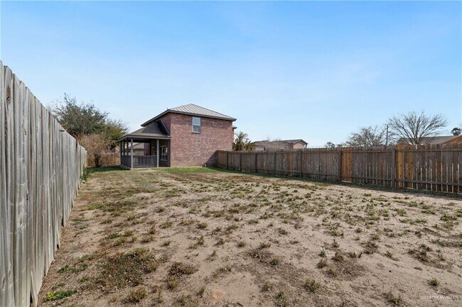Building Photo - 3400 Ozark Ave