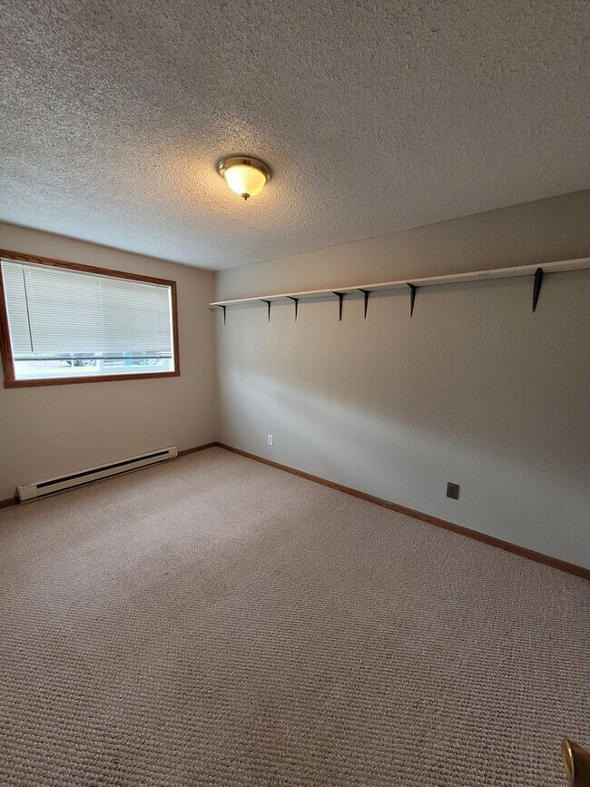 Building Photo - Quiet Neighborhood | Single Family Home | ...