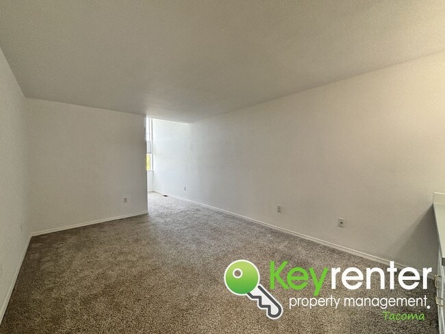 Building Photo - Updated 2 Bedroom Rental in Milton WA with...