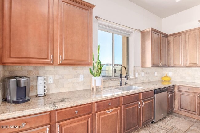 Building Photo - 14234 N 27th Pl