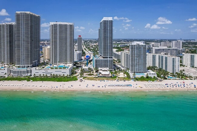 Building Photo - 4011 S Ocean Dr