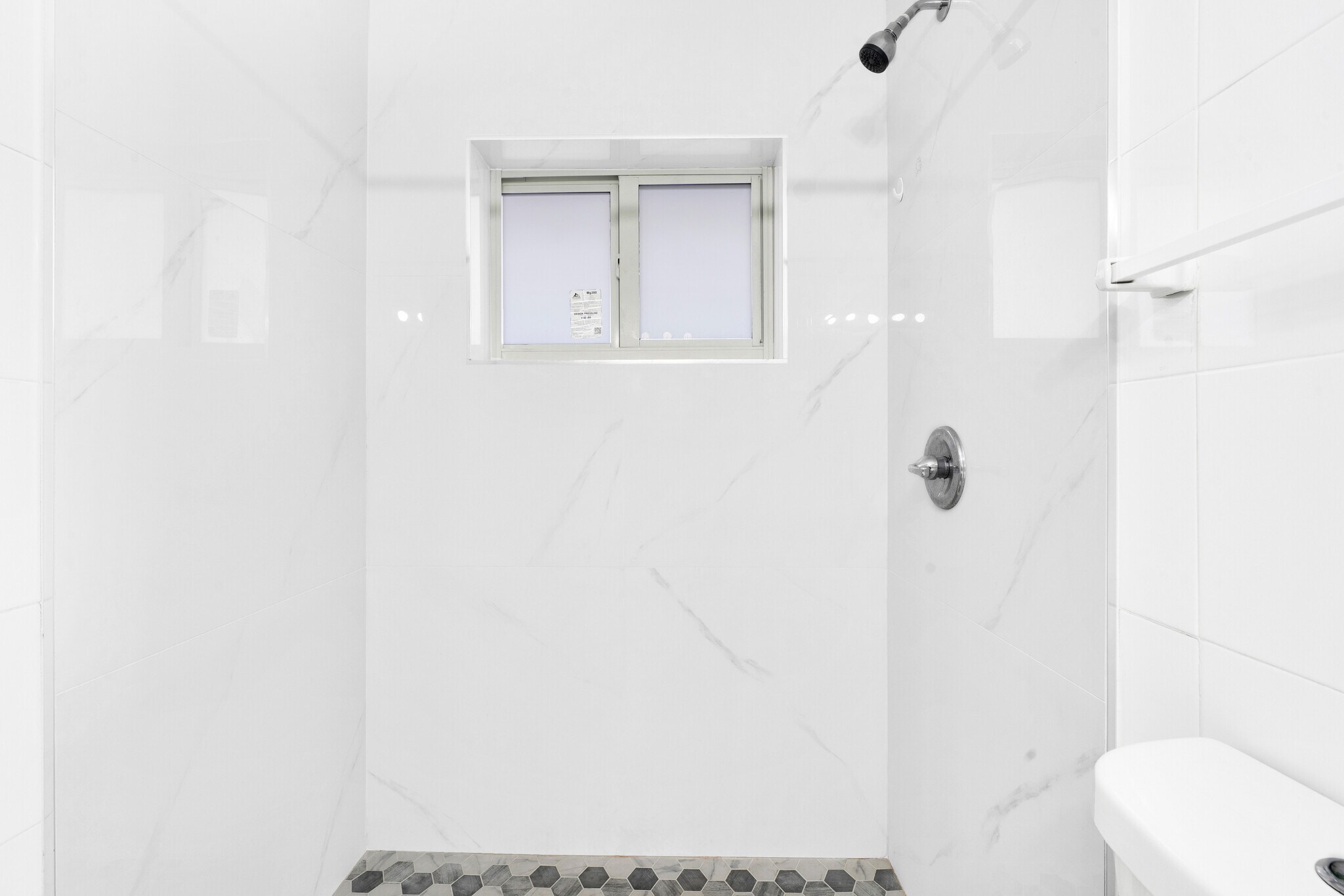 Building Photo - 630 SW 62nd Ave