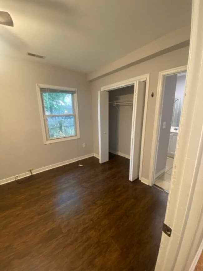 Building Photo - Cute 3 Bedroom Manchester Bungalow