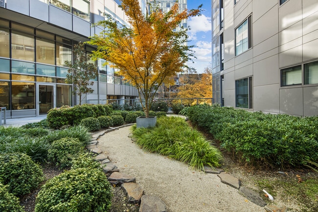 Building Photo - 3601 S River Pkwy
