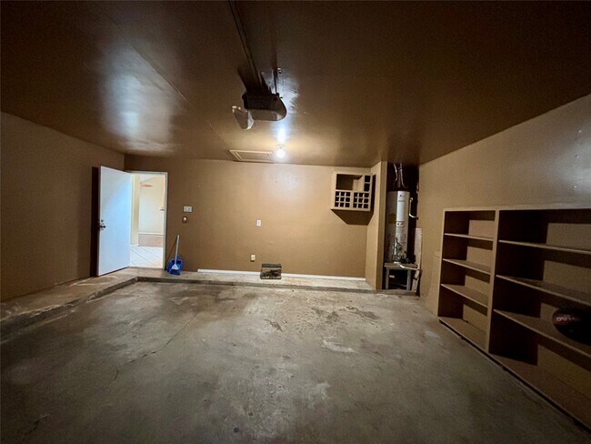 Building Photo - 12702 Meadway Ct
