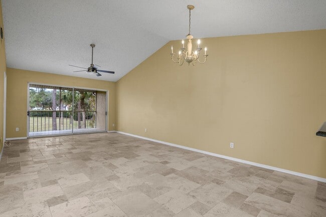 Building Photo - Berkshire Lakes, 2nd Floor, Corner Unit for Annual Lease