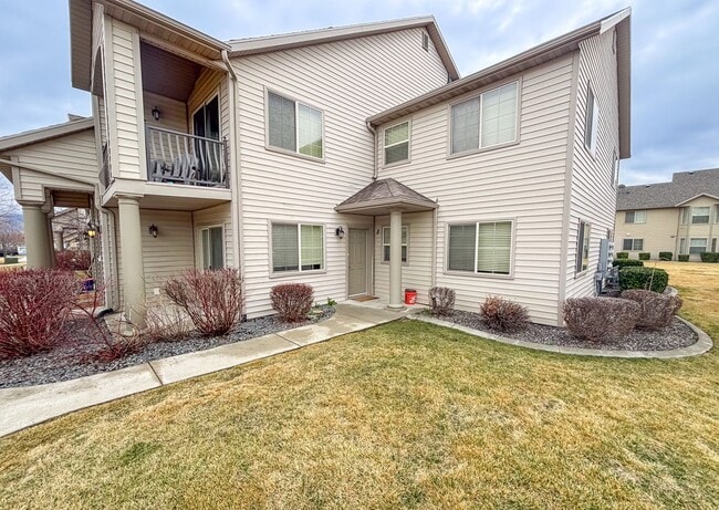 Building Photo - 2515 450 S