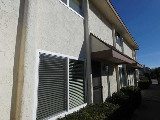 Building Photo - Townhome in Old Orcutt