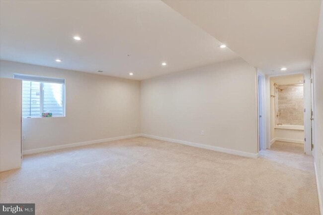 Building Photo - 1050 Moscariello Ln