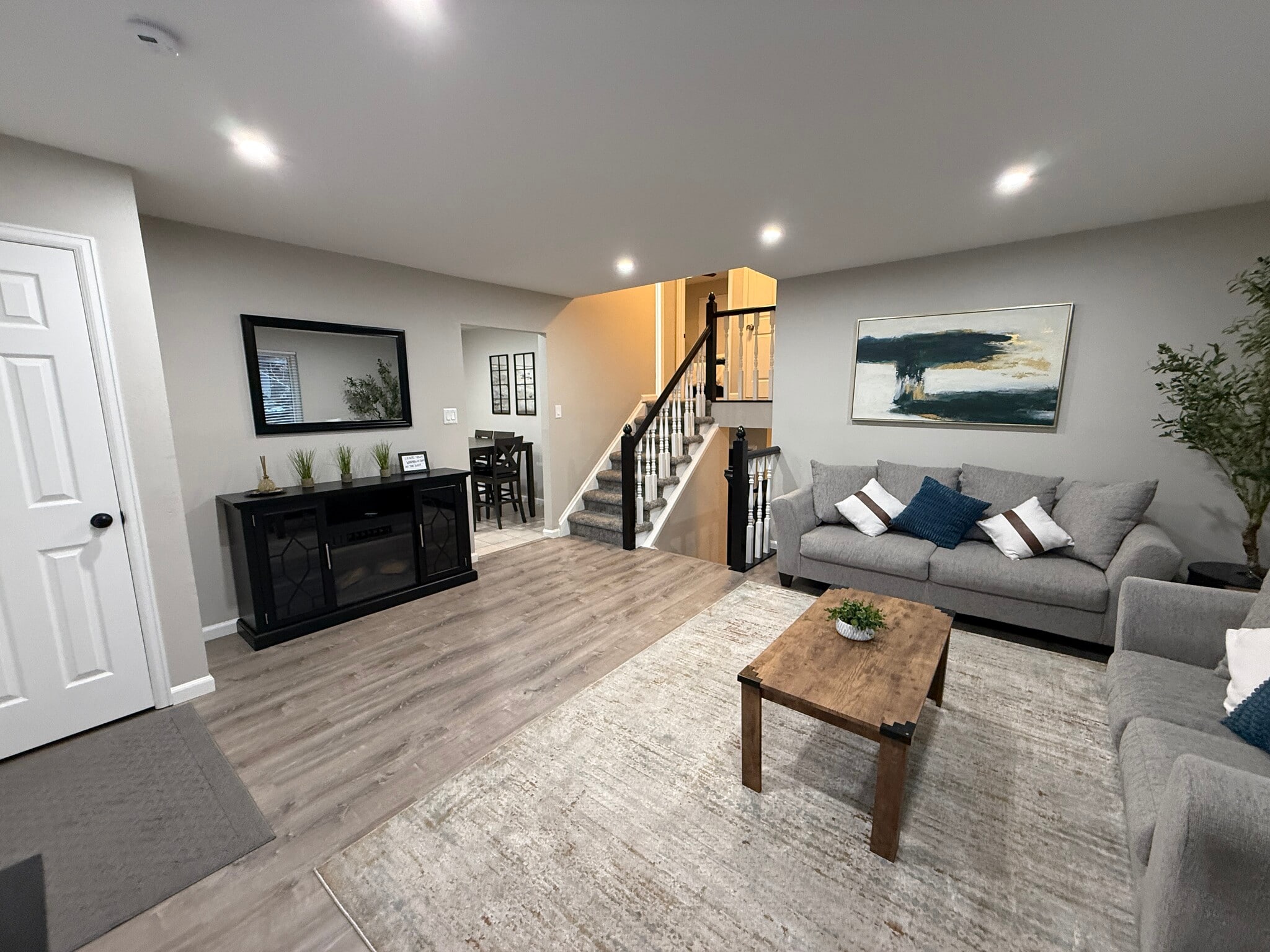 Front living room - 5916 Newcombe Ct