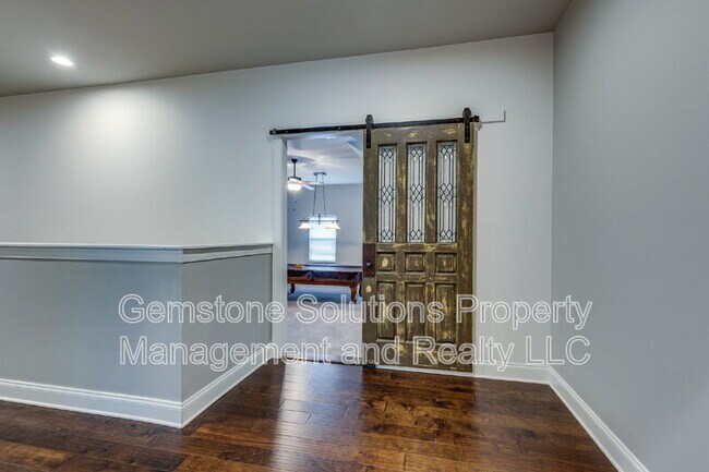 Building Photo - 2944 Hadley Close Ln