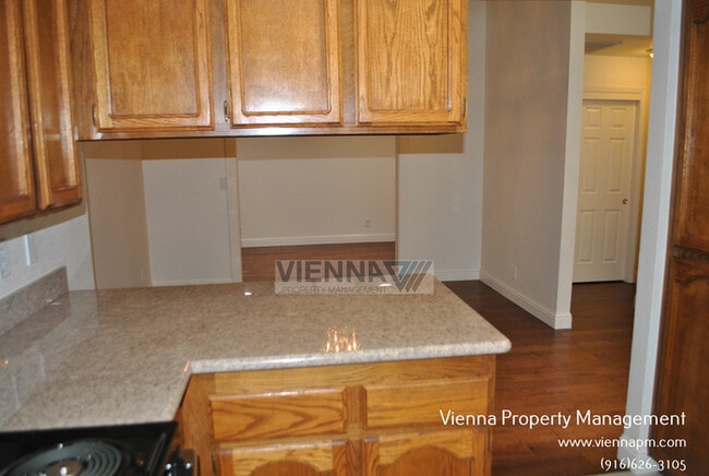 Building Photo - 4710 El Cid Ct
