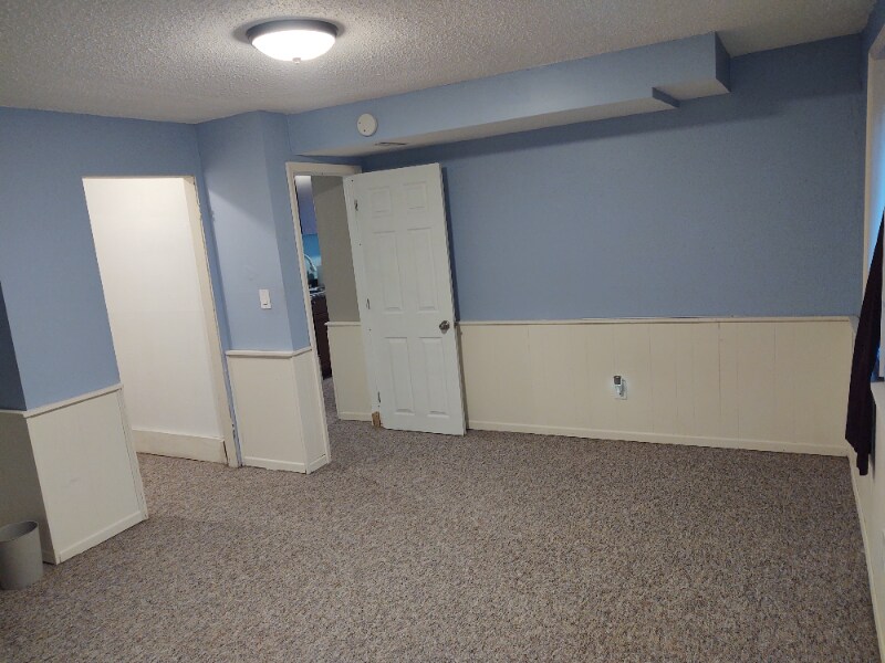 Building Photo - 635 W 25th St