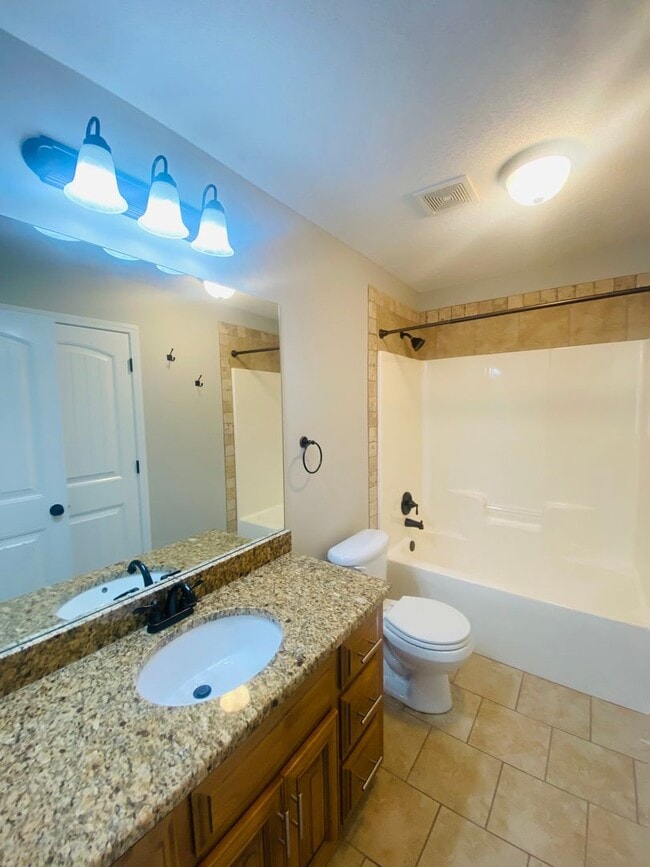 Building Photo - Charming Bonaire Rental!