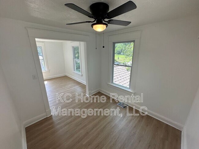 Building Photo - 2958 Lockridge Ave