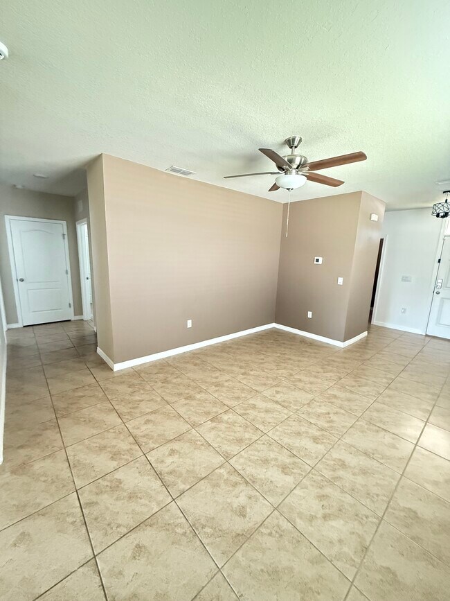 Building Photo - 800 Brooklet Dr