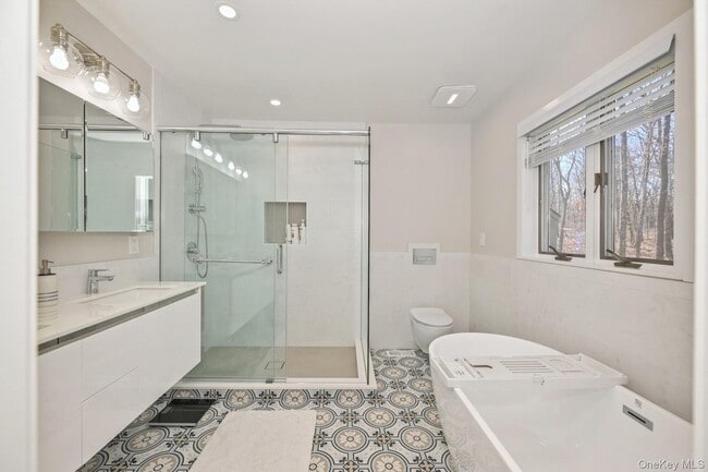 Building Photo - 16 Hildreth Rd S