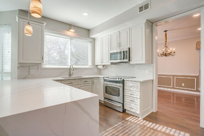 Building Photo - Beautifully Updated Home in Grapevine!