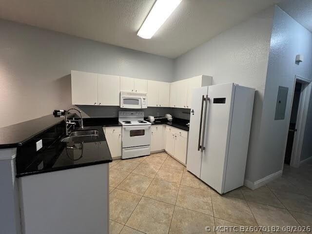 Building Photo - 5811 La Costa Dr
