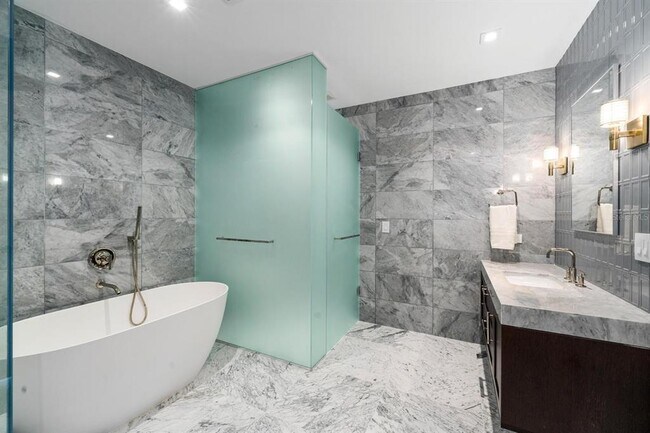 Building Photo - 3015 S Ysabella Ave