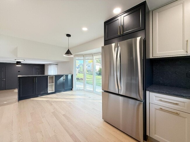 Building Photo - 3103 N Wilshire Ln