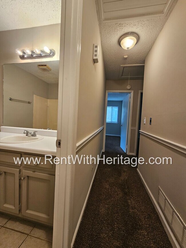 Building Photo - Gorgeous 4bd / 2.5 in Popular Arbor Statio...