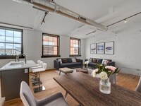 Building Photo - 1851 N Howard St