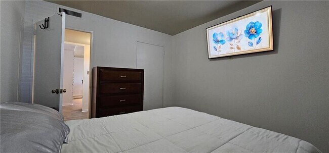 Building Photo - 2965 Pharr Ct S Northwest