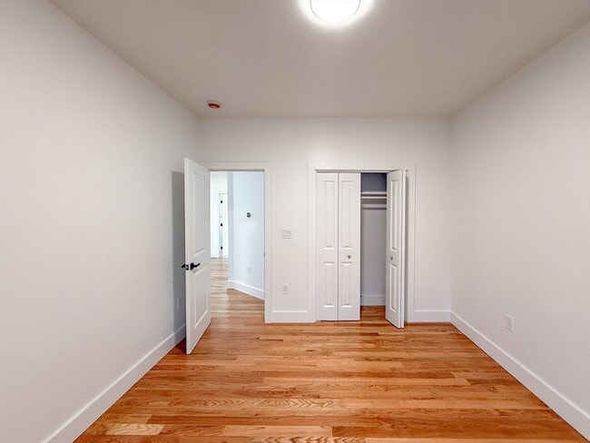 Building Photo - 33 Elmwood St