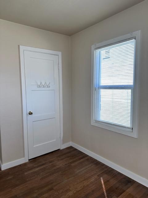 Building Photo - 1042 7th St NW