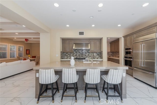 Building Photo - 16 Spanish Moss