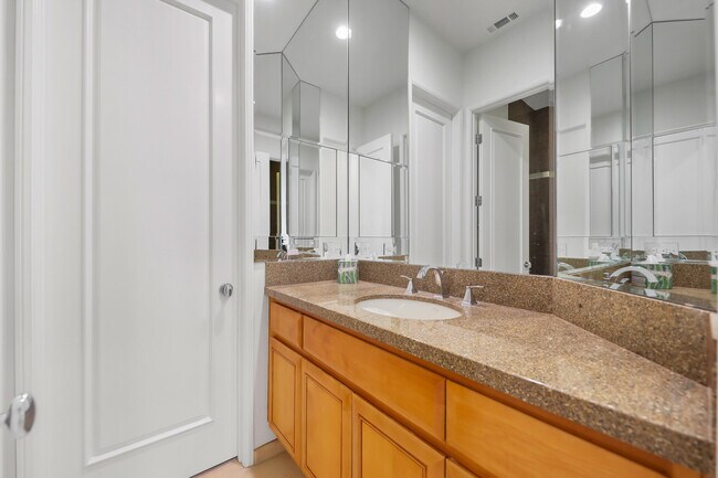 Building Photo - 75975 Gill Ct