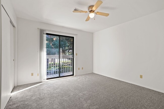 Building Photo - Charming 2bd/1.5ba SE Boise Townhome w/Pool